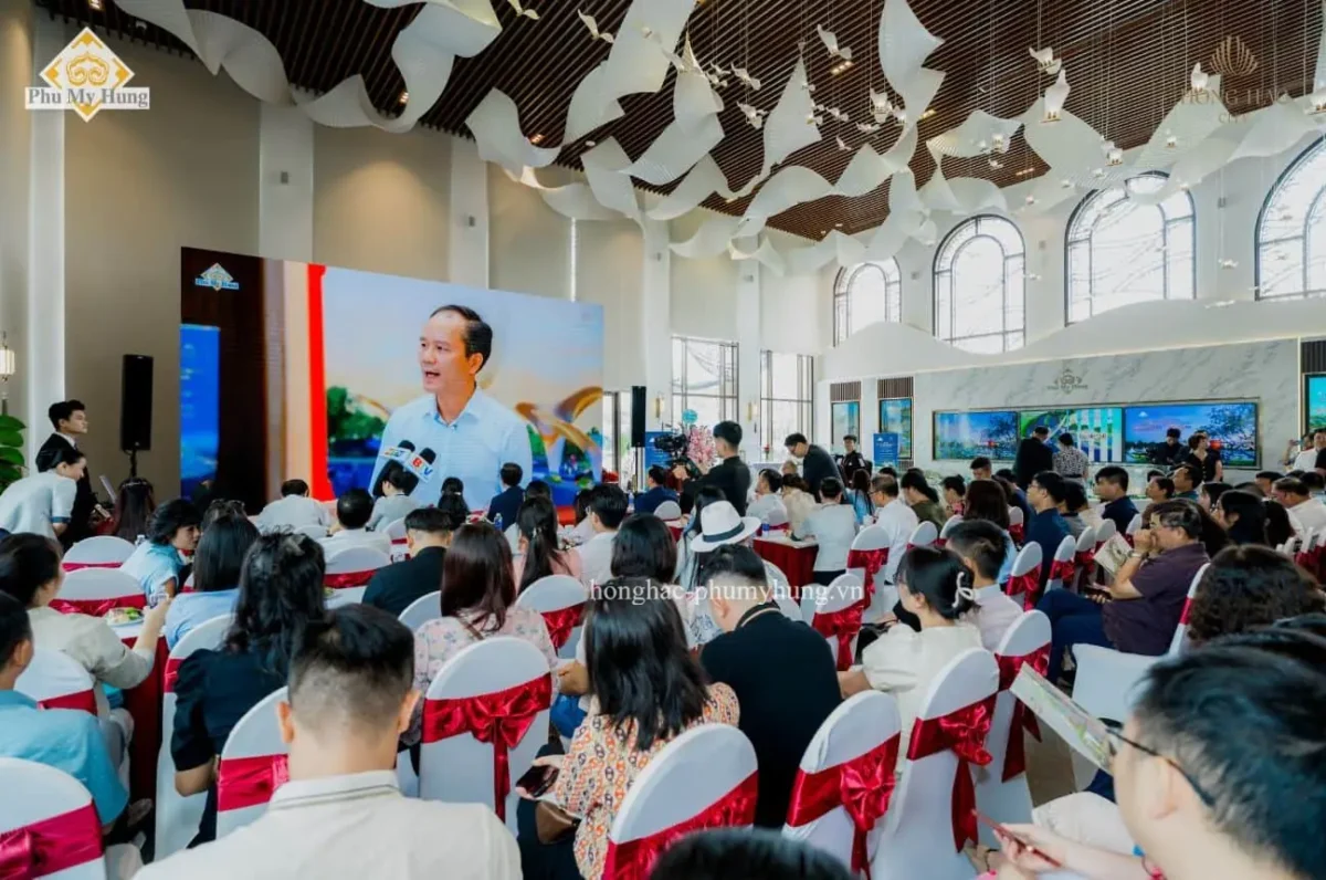 Sự Kiện “Vững Vàng Tài Chính – Vững Bước Tiên Phong” Thành Công Rực Rỡ Tại Sales Gallery Hồng Hạc City 13 vung vang tai chinh pmh 4