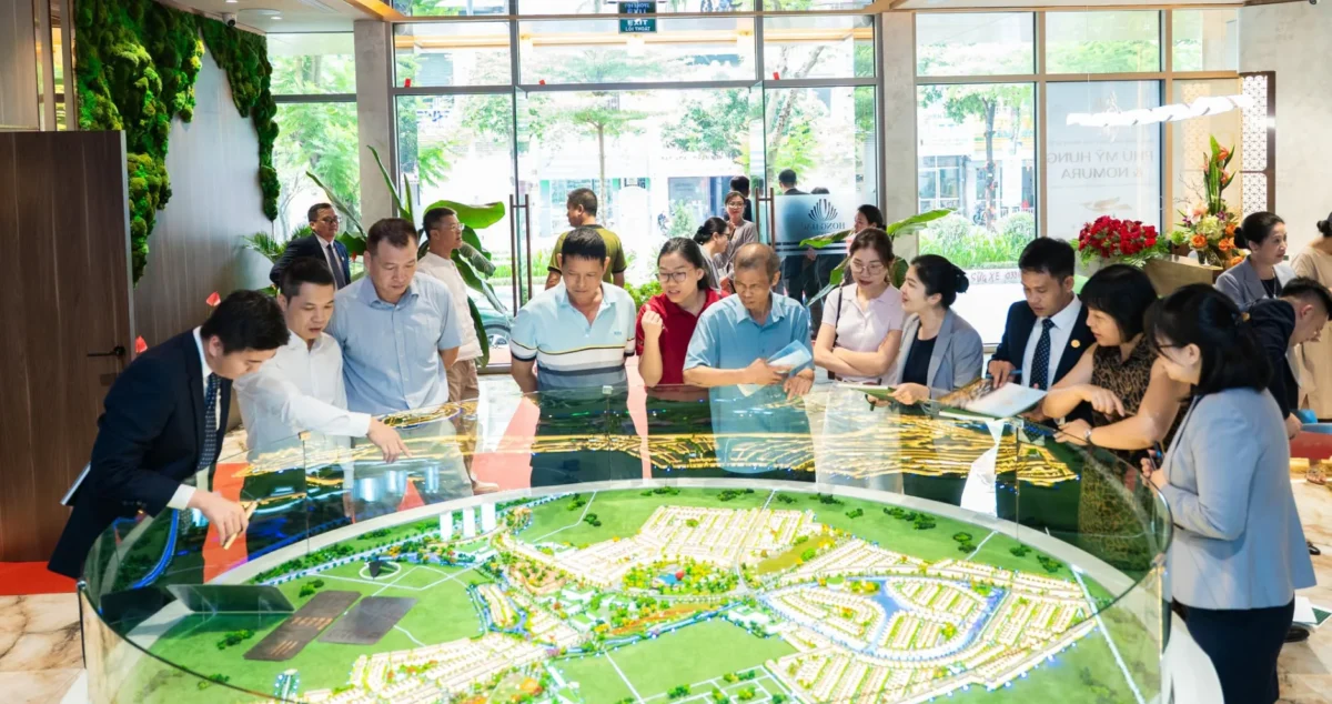 Hồng Hạc City chào đón những chủ nhân tiên phong đầu tiên của Phân khu Hồng Phát 12 Chúc mừng các chủ nhân Hồng Hạc City